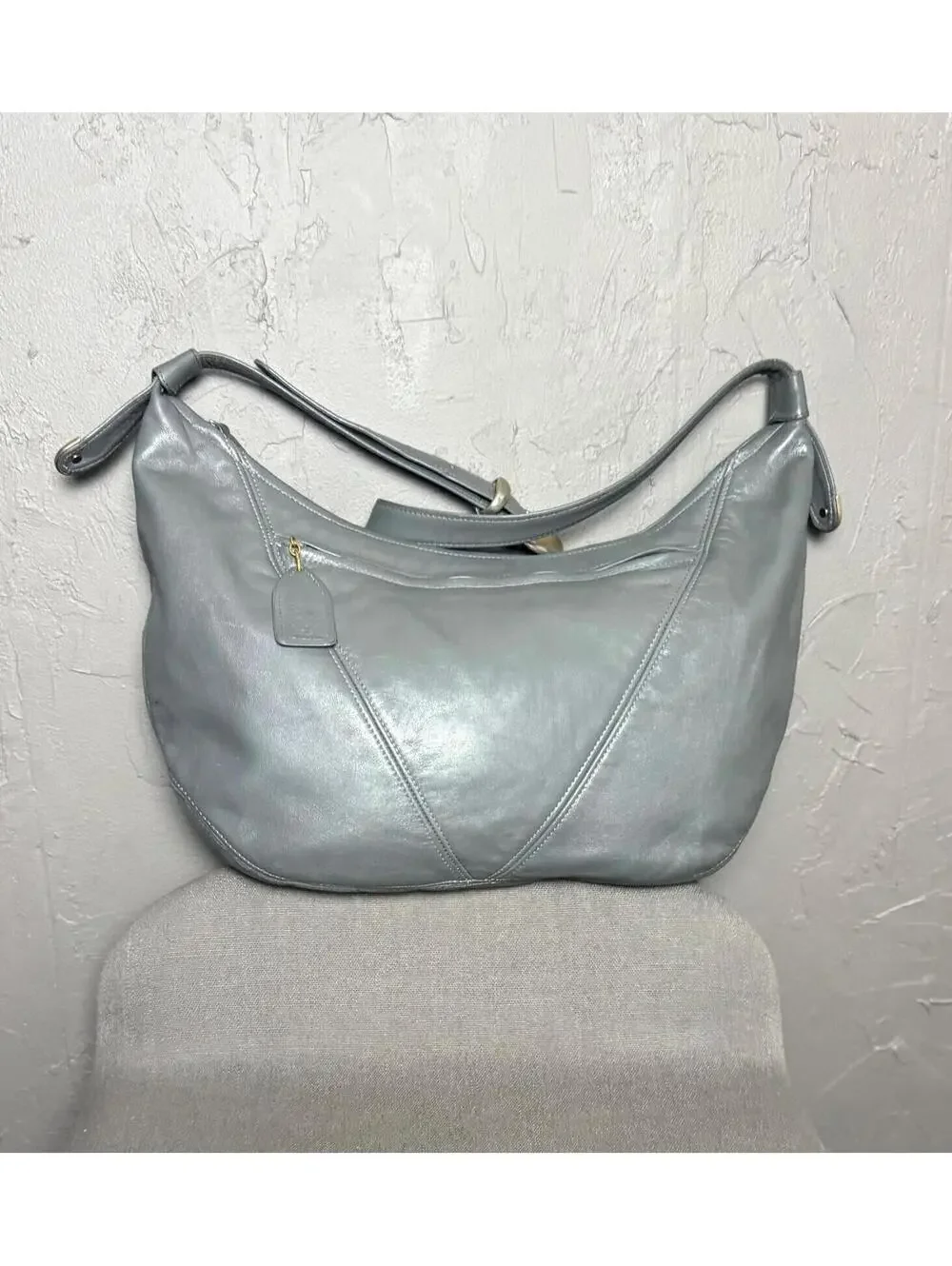 1990's Hobo Bag Gray Leather Minimalist Shoulder Bag from Anne Klein